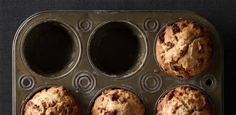 oatmeal-and-fig-muffins-igo image