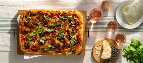 nonnas-classic-sheet-pan-pizza-recipe-bertolli image