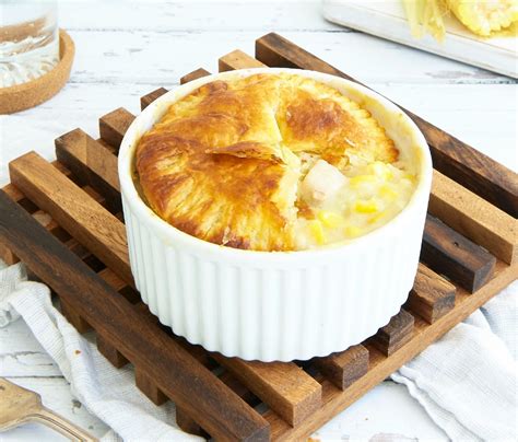 chicken-and-corn-pot-pie-just-316-calories-the image