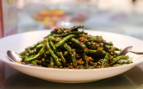string-beans-with-garlic-dressing-the-whole-journey image