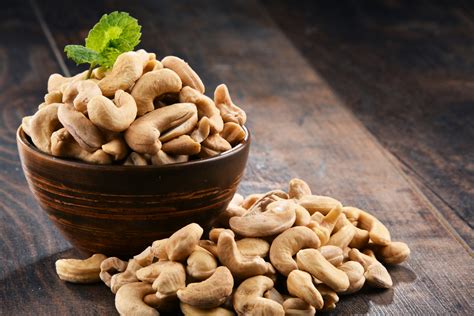 spotlight-on-cashews-health-benefits-tips-and-great image