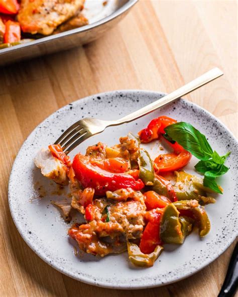 chicken-and-peppers-sip-and-feast image