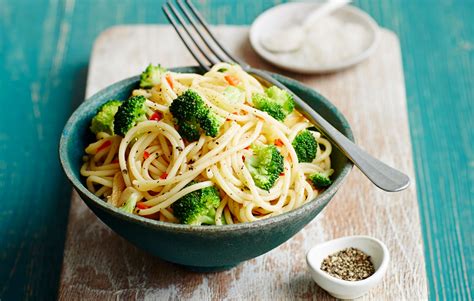 broccoli-and-salmon-pasta-italian-recipes-goodto image