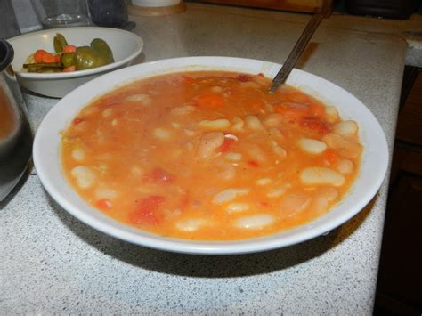 fasolada-recipe-greek-traditional-bean-soup-the image