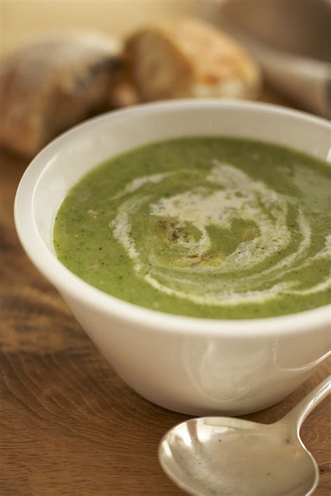 celery-broccoli-and-stilton-soup-food-pocket-guide image