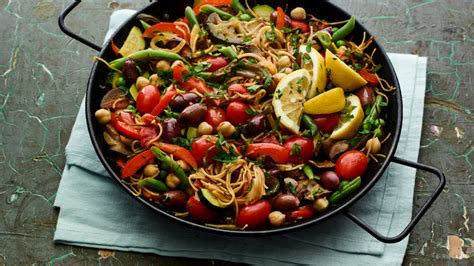 how-to-make-paella-kosher-and-without-a-paella-pan image