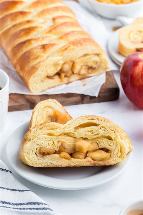 danish-braid-with-apple-filling-recipe-girl image