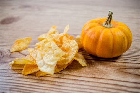 pumpkin-chips-the-recipe-to-make-in-the-oven image