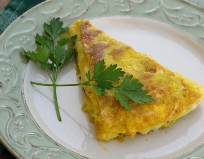 egg-omelet-wedges-the-family-cow image