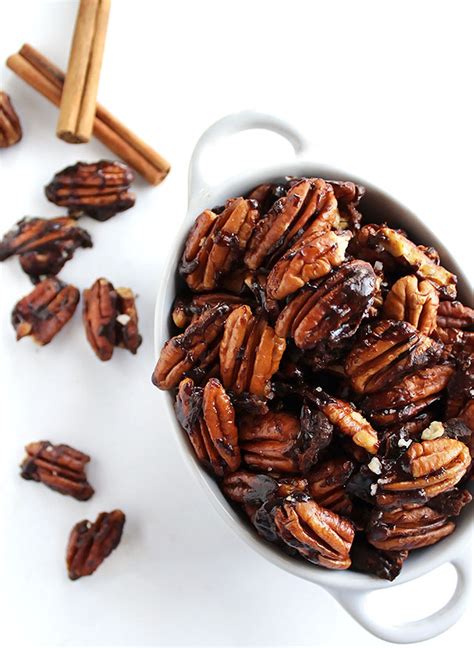 5-minute-spiced-pecans-robust image