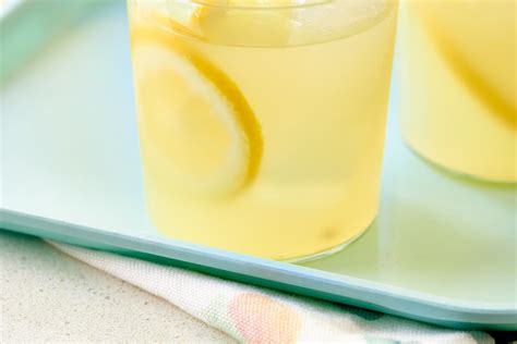how-to-make-lemonade-easy-recipe-with-fresh-lemons image