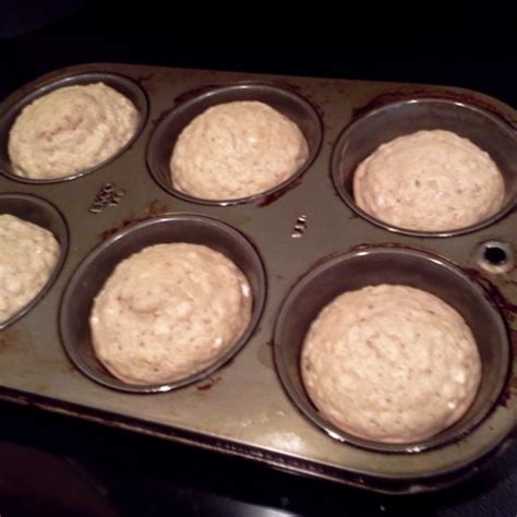 golden-oatmeal-muffins-bigovencom image