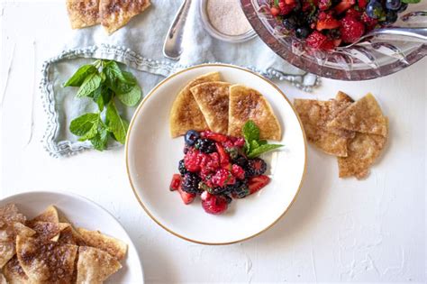 berry-and-mint-fruit-salsa-with-cinnamon-sugar-chips image