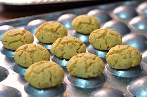 moroccan-shortbread-cookie-recipe-ghoriba-bahla image