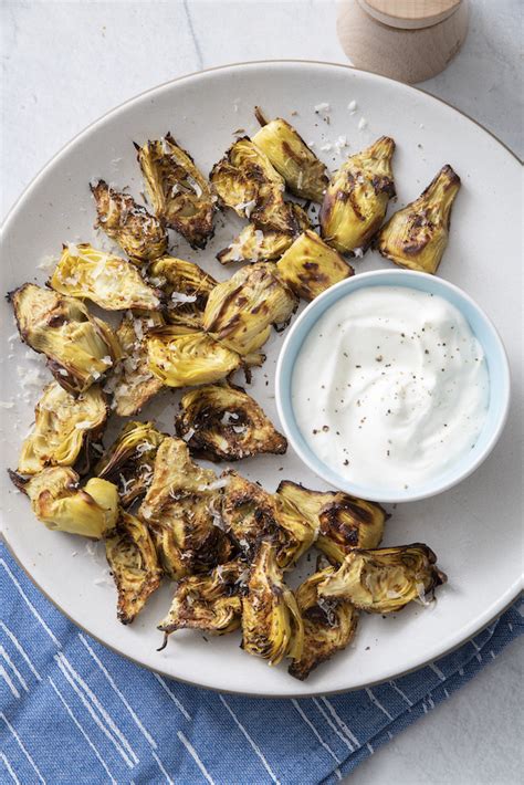 air-fried-artichoke-hearts-with-creamy-garlic-dip image