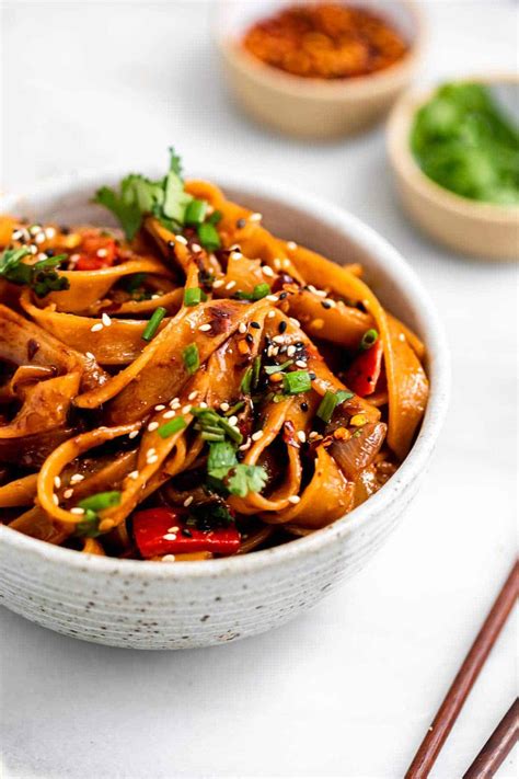 spicy-chili-garlic-noodles-15-minutes-eat image