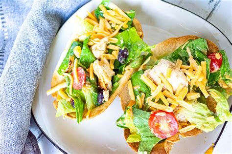 best-ever-chipotle-chicken-taco-salad-salads-for-lunch image
