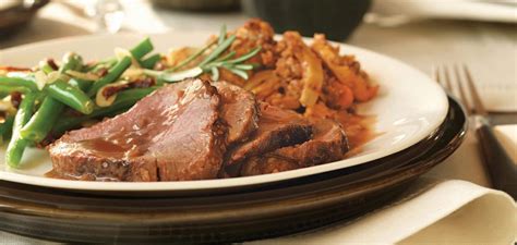 roast-beef-tenderloin-with-red-wine-sauce-safeway image