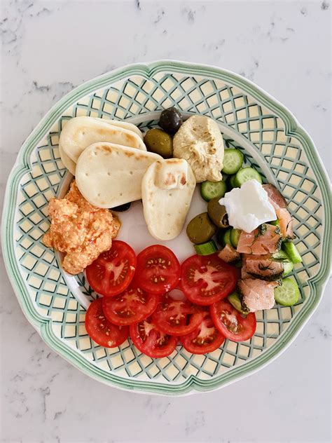whats-for-lunch-an-easy-mezze-plate image