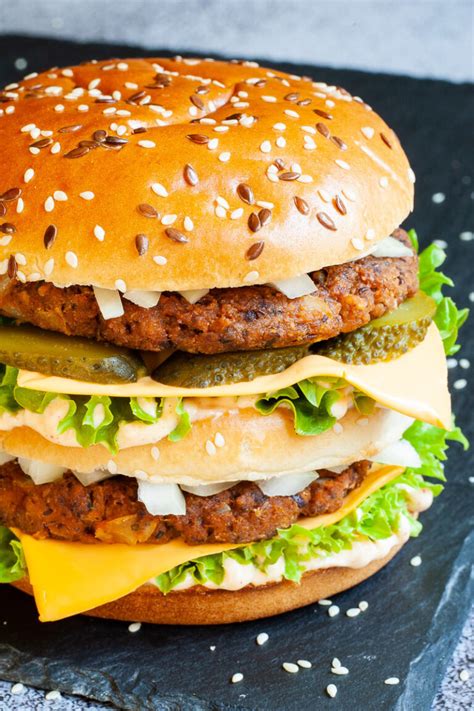 meaty-vegan-tvp-burger-big-mac-style-my-pure-plants image