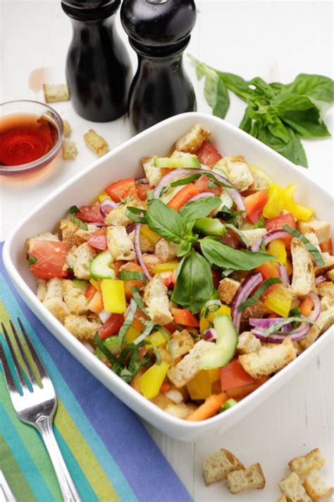 panzanella-salad-plant-based-cooking image