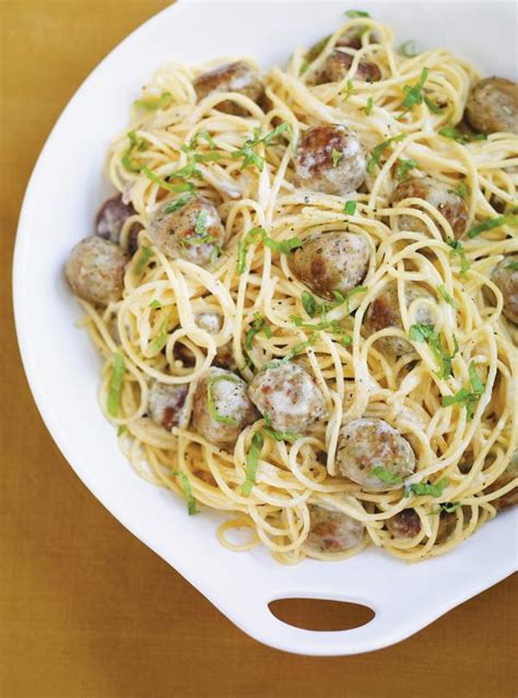 spaghettoni-with-pestochicken-meatballs-ricardo image