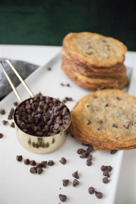 vegan-chocolate-chip-cookie-recipe-with-delicious image