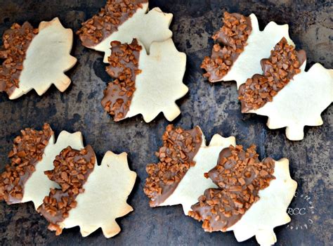 melt-in-your-mouth-maple-leaf-skor-shortbread-cookies image