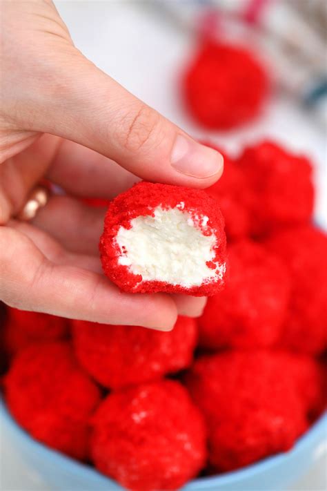 red-velvet-cheesecake-bites-video-sweet-and-savory image