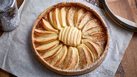 apple-tart-maman-blanc-recipe-raymond-blanc-obe image