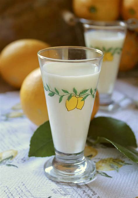 24-hour-easy-limoncello-recipe-best-homemade image