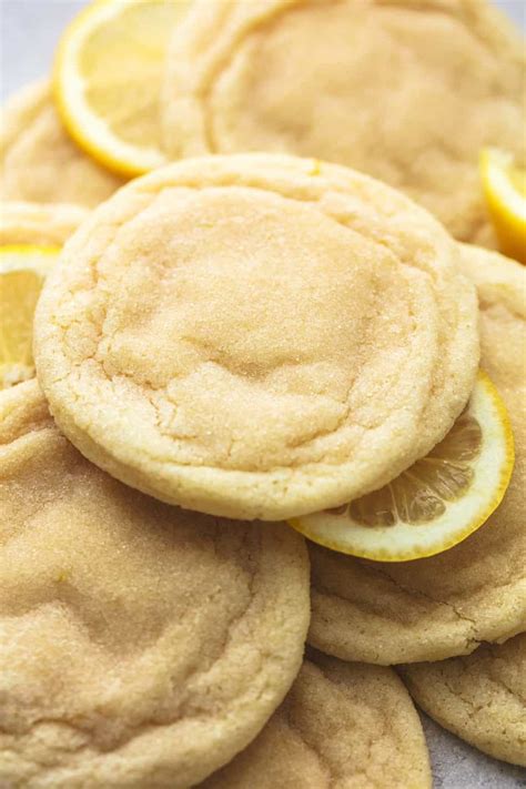 snow-capped-lemon-cookies-creme-de-la-crumb image