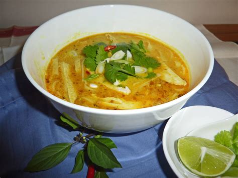 thai-chicken-laksa-latashas-kitchen image