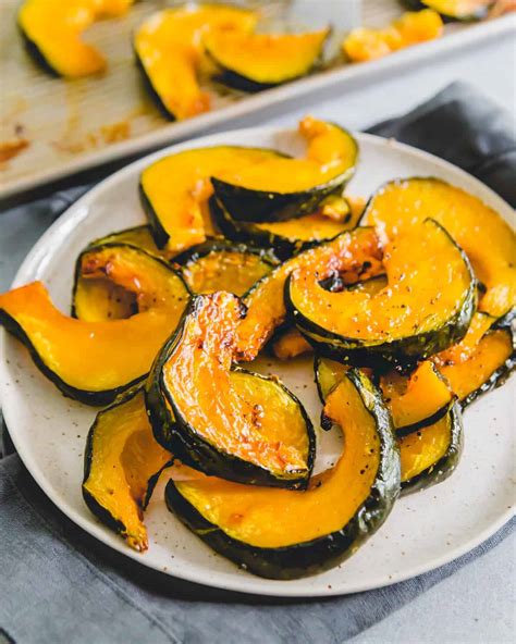 simple-roasted-buttercup-squash-how-to-cook image