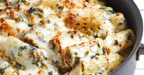 katie-lees-creamy-spinach-and-artichoke-pasta image