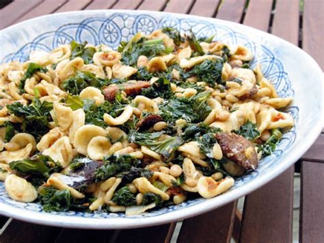 quick-dinner-recipe-orecchiette-with-sausage-and-kale image