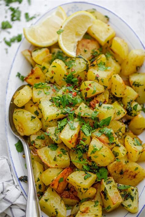 lebanese-spicy-potatoes-batata-harra image
