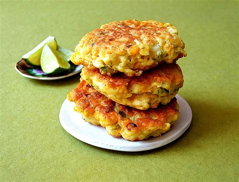 thai-style-crispy-corn-fritters-honest-cooking image