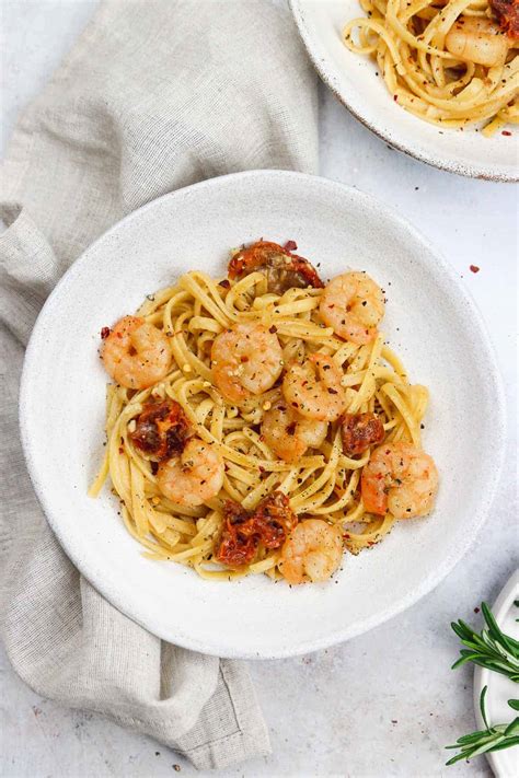 super-easy-prawn-linguine-pasta-recipe-ready-in-20 image
