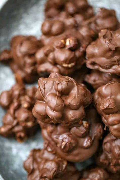 easy-fluffy-chocolate-marshmallow-peanut-clusters image