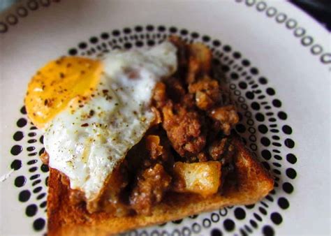 classic-savoury-mince-on-toast-an-easy-recipe-for-any-day image