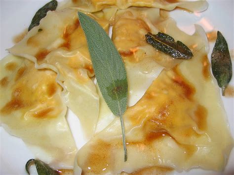 pumpkin-and-cream-cheese-ravioli-in-sage-and-butter image