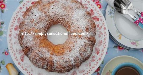 lemon-and-honey-cake-simplyfood image