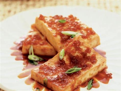 braised-tofu-in-caramel-sauce-tau-hu-kho-sunset image