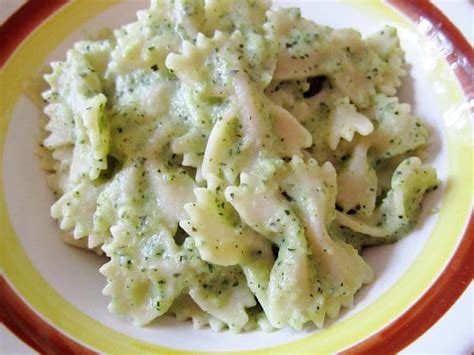 pasta-with-zucchini-sauce-mission-food-adventure image