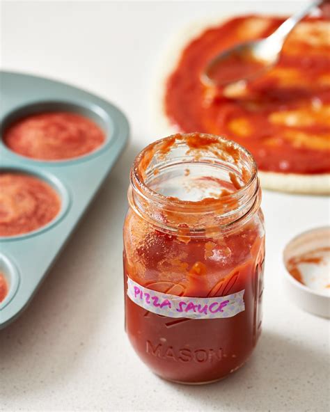 how-to-make-pizza-sauce-easy-5-ingredient image