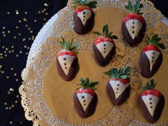 tuxedo-strawberries-savvymom image