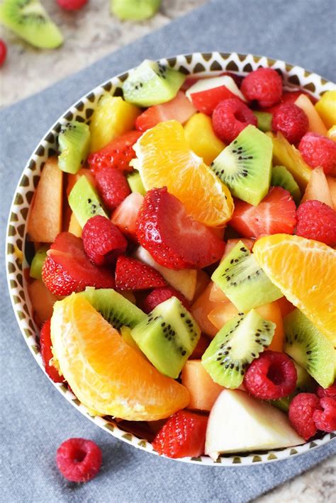 fruit-salad-in-a-jar-sizzling-eats image