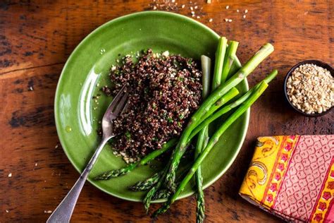 red-quinoa-salad-with-walnuts-asparagus-and-dukkah image