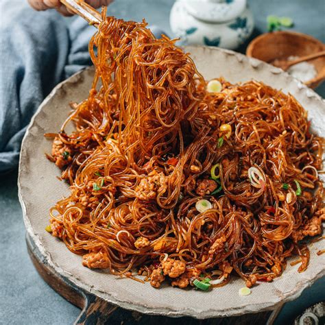 stir-fried-vermicelli-with-pork-ma-yi-shang-shu-蚂蚁 image